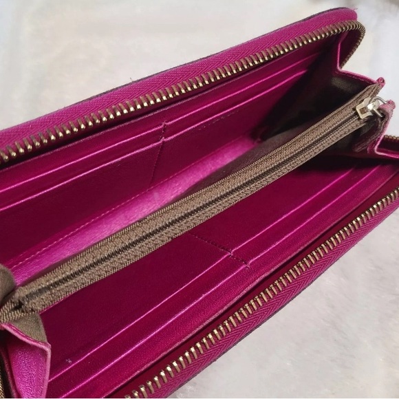 Fendi authentic vintage magenta zippy long wallet w/box dustbag and auth. card - Picture 7 of 10